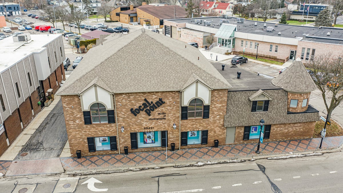 33431 Grand River Ave
