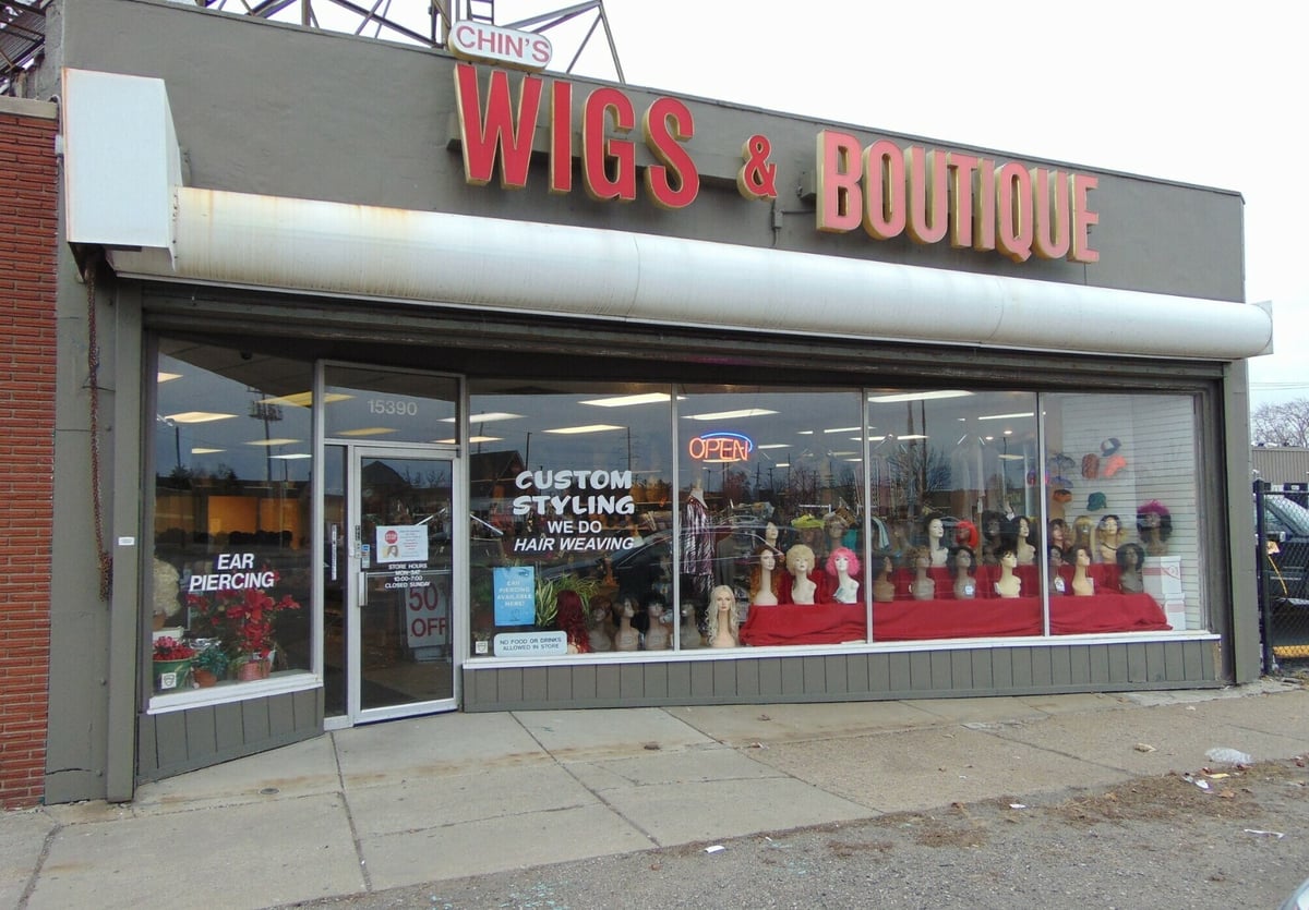 15390 Gratiot Ave